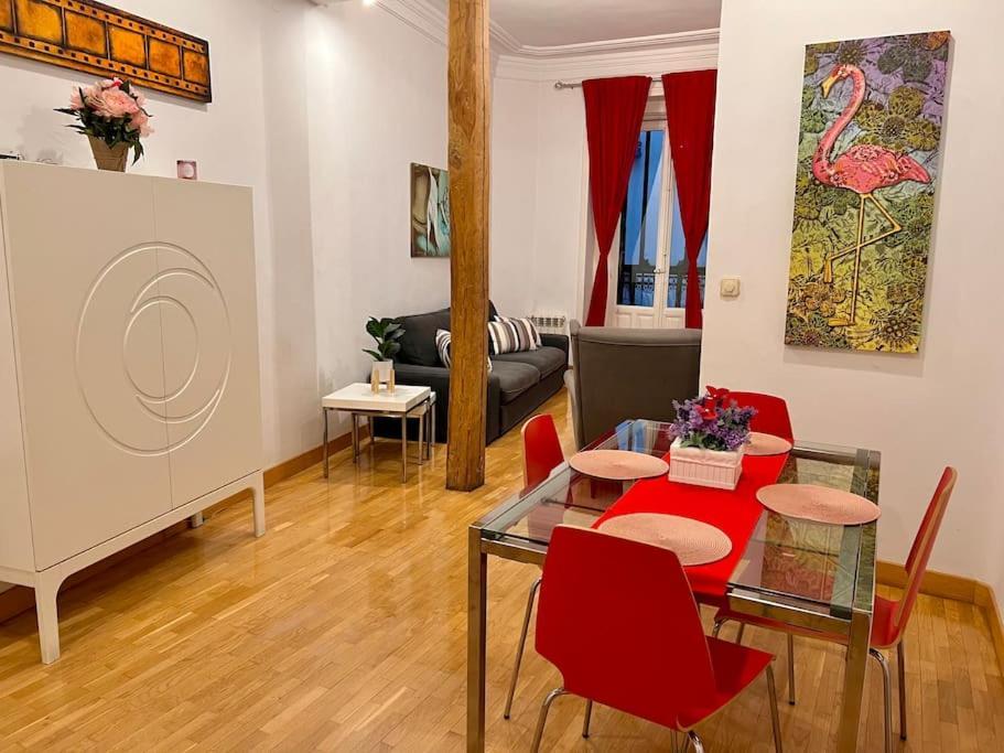 Alojamiento Entero Centro: Piso . Chueca Apartment Madrid Exterior foto